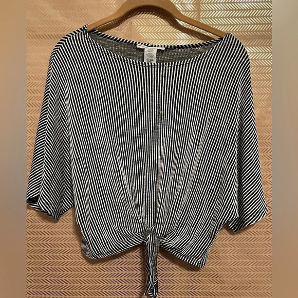 CAUTION TO THE WIND~BLOUSE~SM - Picture 1 of 5